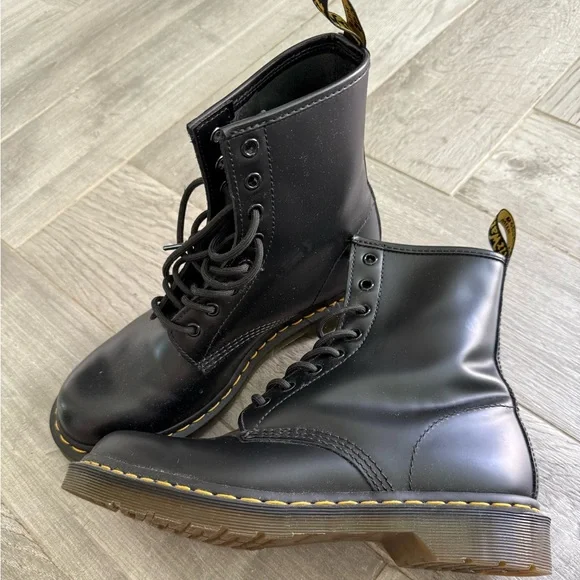 Dr. Martens 1460 Women’s Black Leather Boots Size 10 - Picture 4 of 10